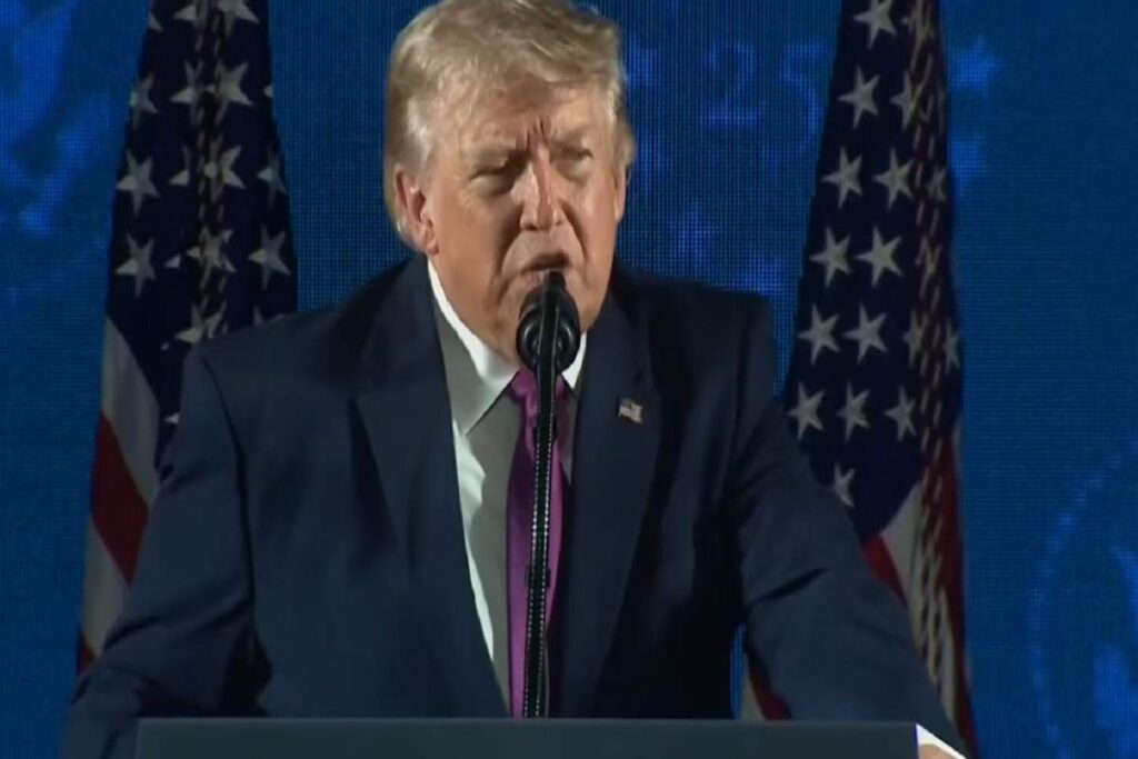 Trump parla di comunismo