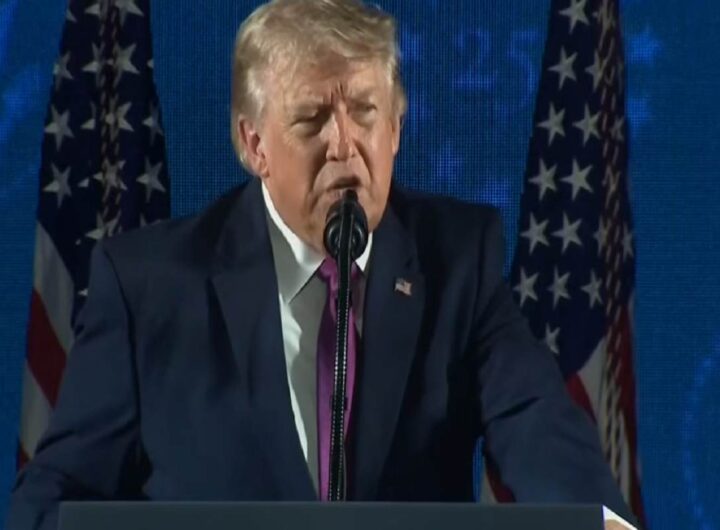 Trump parla di comunismo