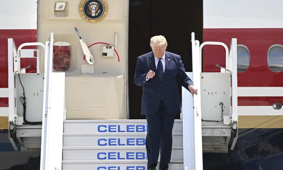 Trump arriva al vertice Nato