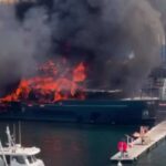 Yacht in fiamme