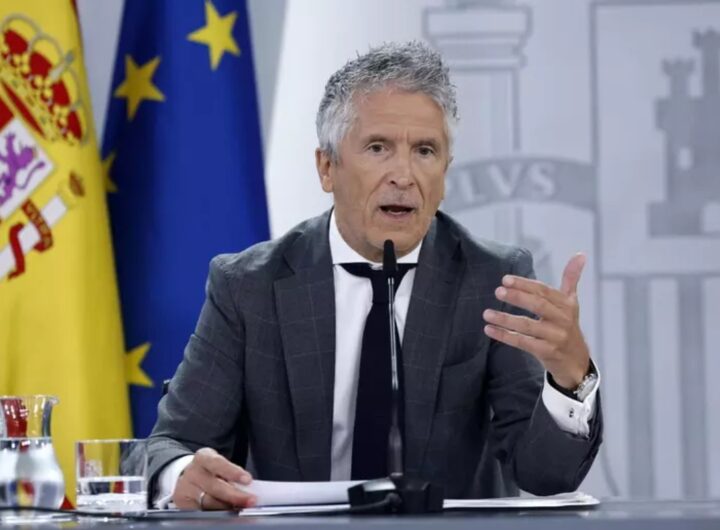 il ministro degli esteri spagnolo albares