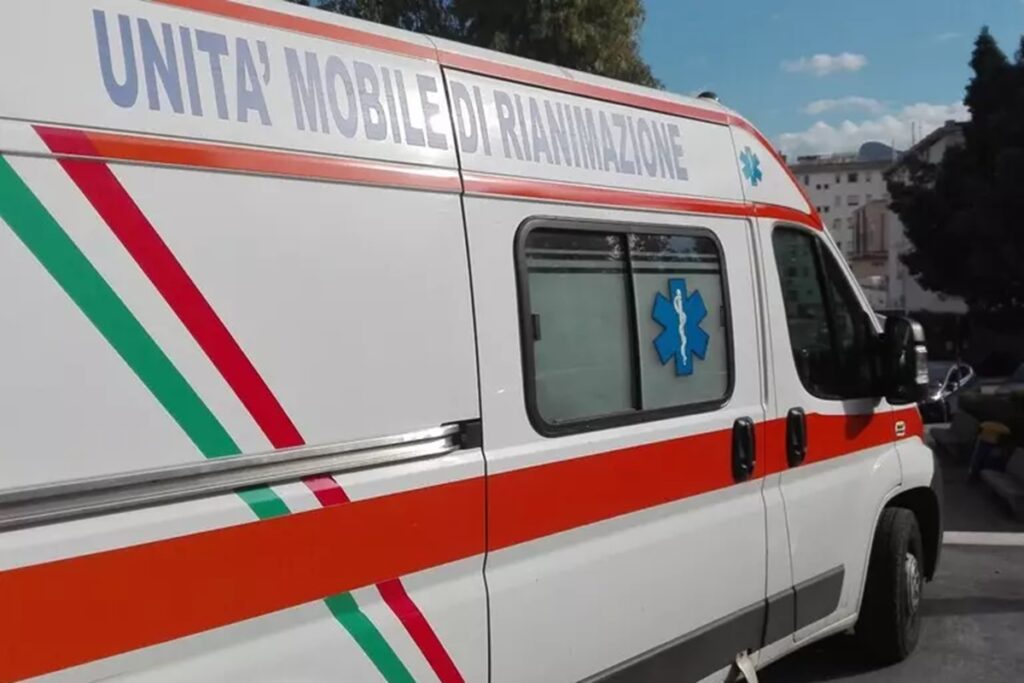 Un'ambulanza