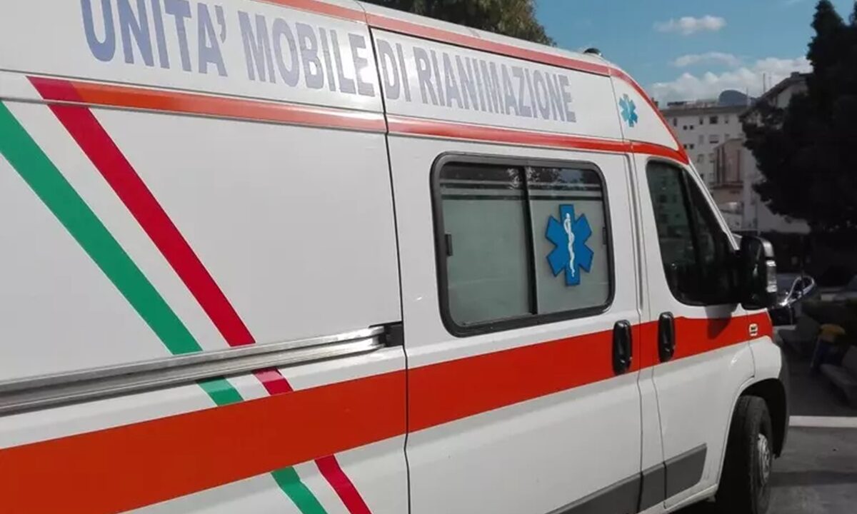 Un'ambulanza