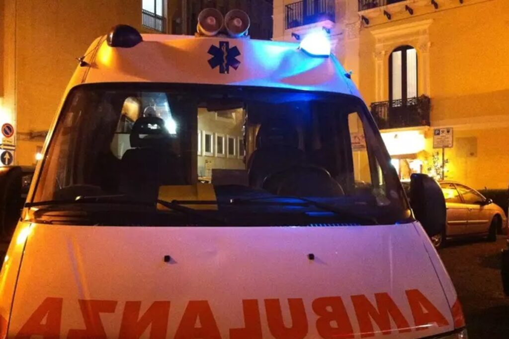 Un'ambulanza