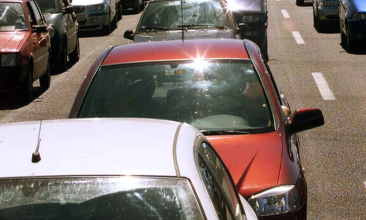 Auto al sole
