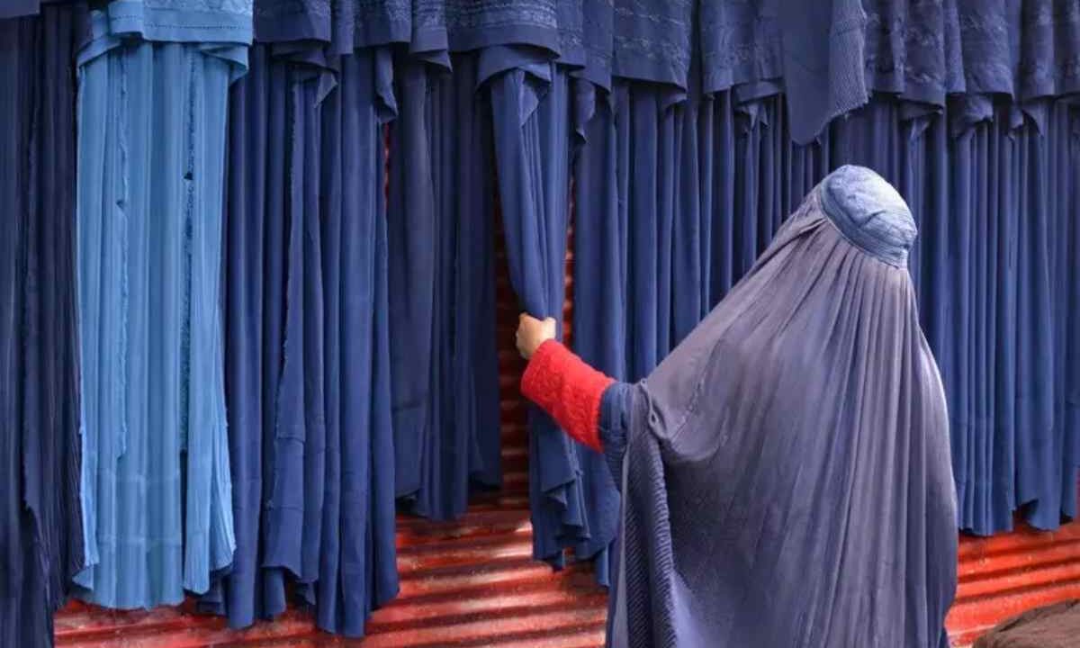 Una donna con il burqa