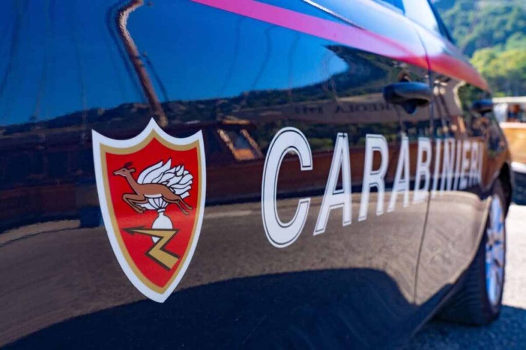 Un'auto dei Carabinieri
