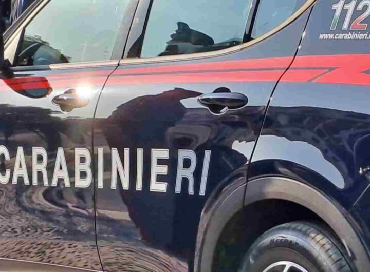 Un'auto dei Carabinieri