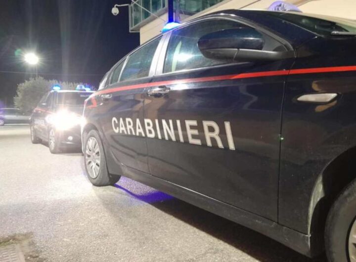 Un'auto dei Carabinieri