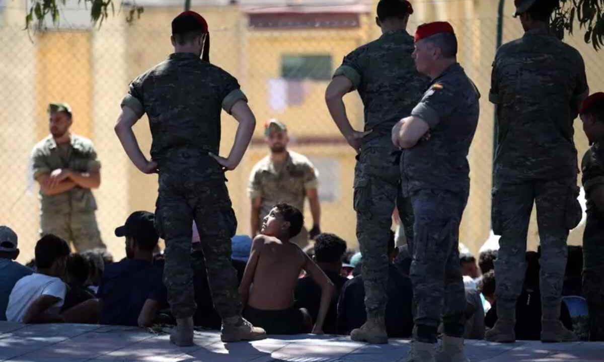Ceuta invasa da immigrati marocchini