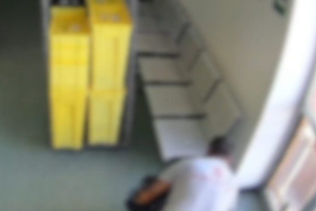 Ruba condizionatore ddall'ospedale