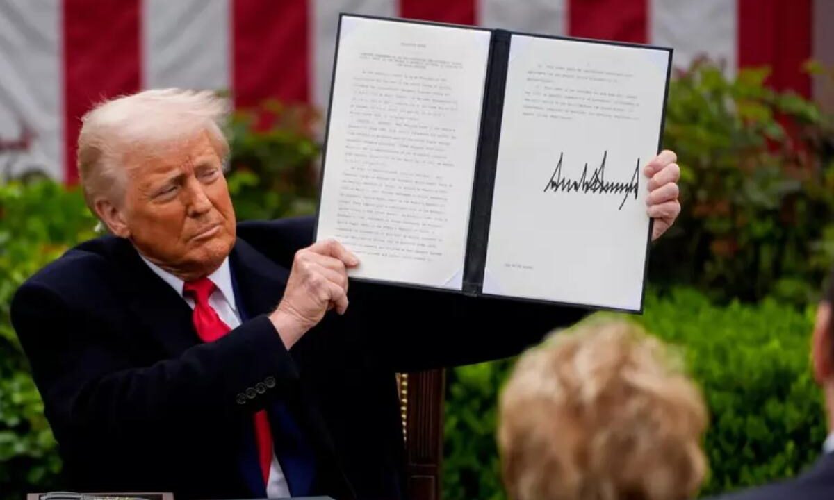 Trump firma i dazi