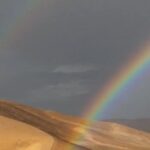Doppio arcobaleno nel deserto