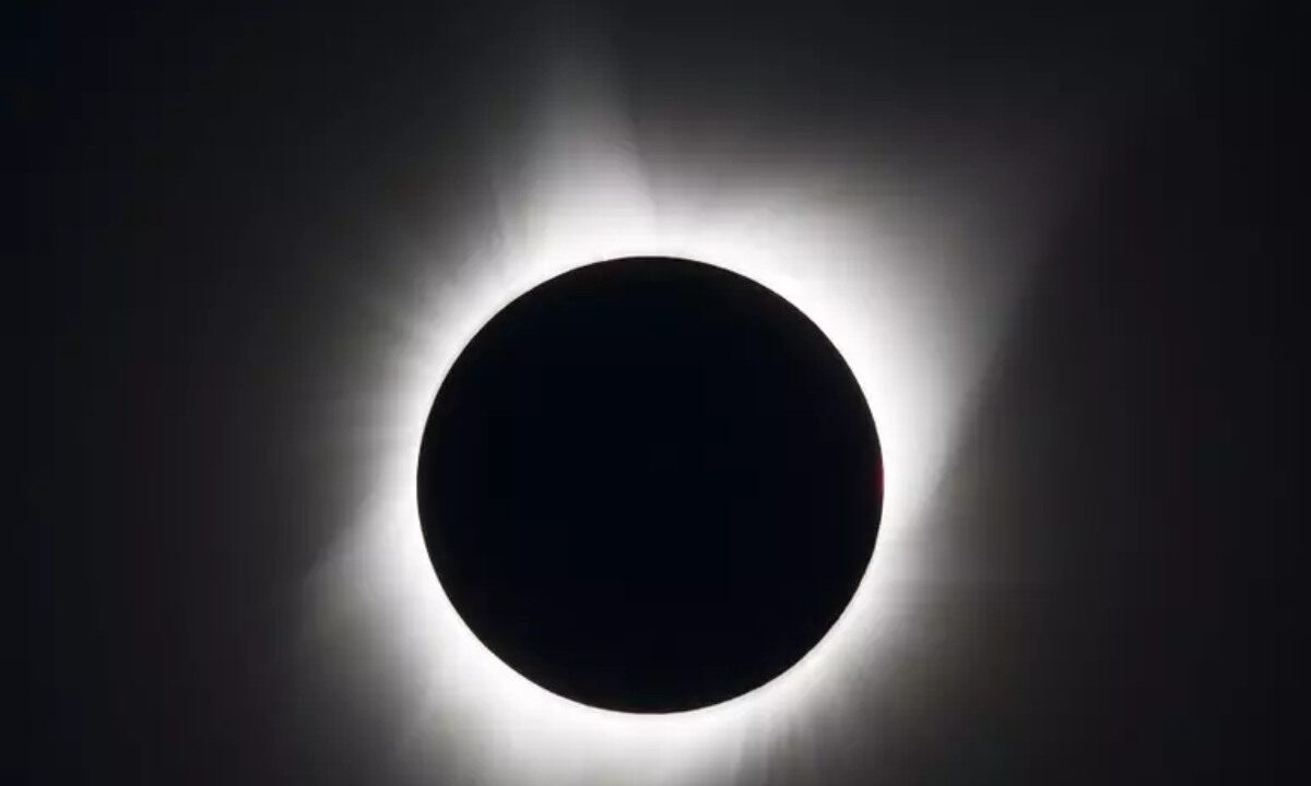 L'eclissi di sole