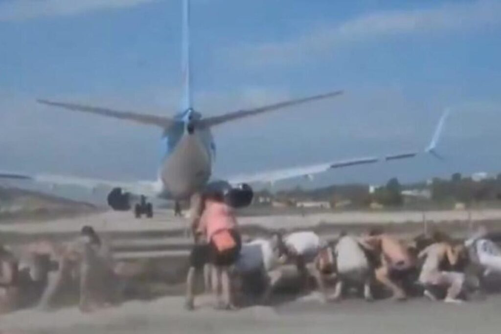 skiathos aereo partenza