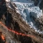 Il video con l'IA che ricostruisce cosa è successo in Nepal: il crollo del ghiacciaio e l'inondazione