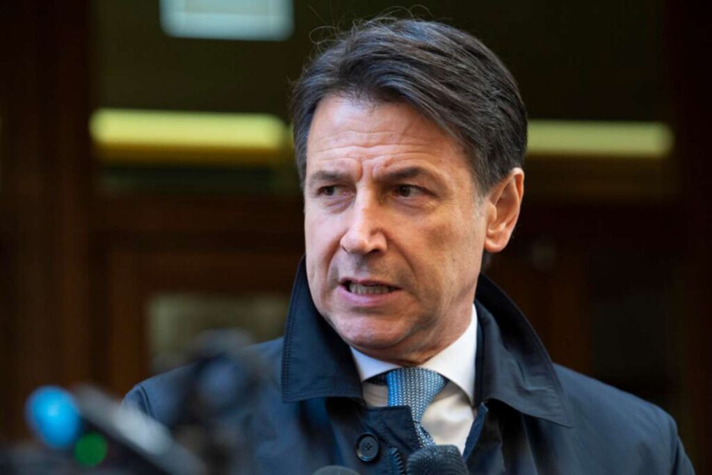 Conte: "Alla sinistra non serve il woke. Nemico da combattere sono le diseguaglianze"