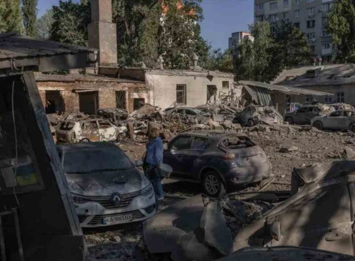 Kiev sotto le bombe russe: colpiti anche un ospedale pediatrico e una scuola, 12 morti