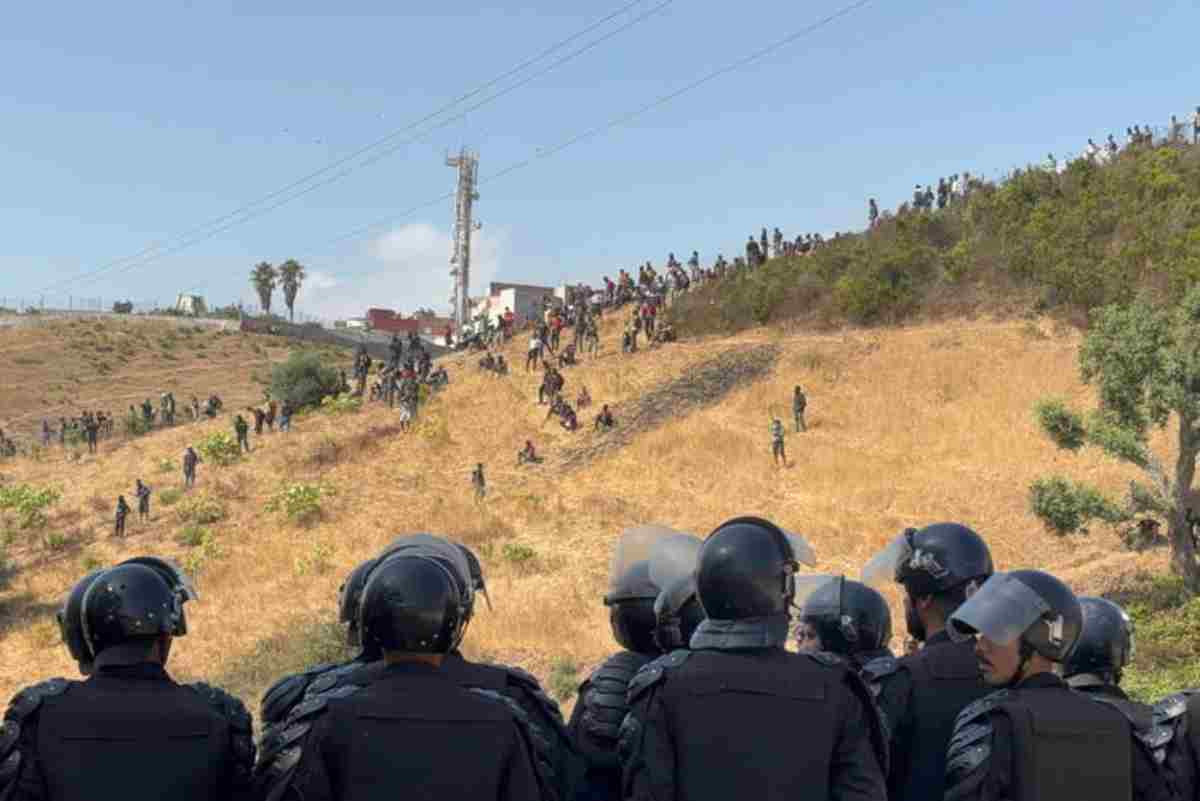 Soldati marocchini alla frontiera