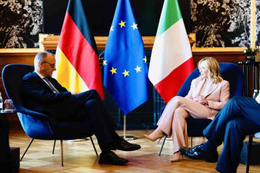 Giorgia Meloni con il cancelliere Friedrich Merz
