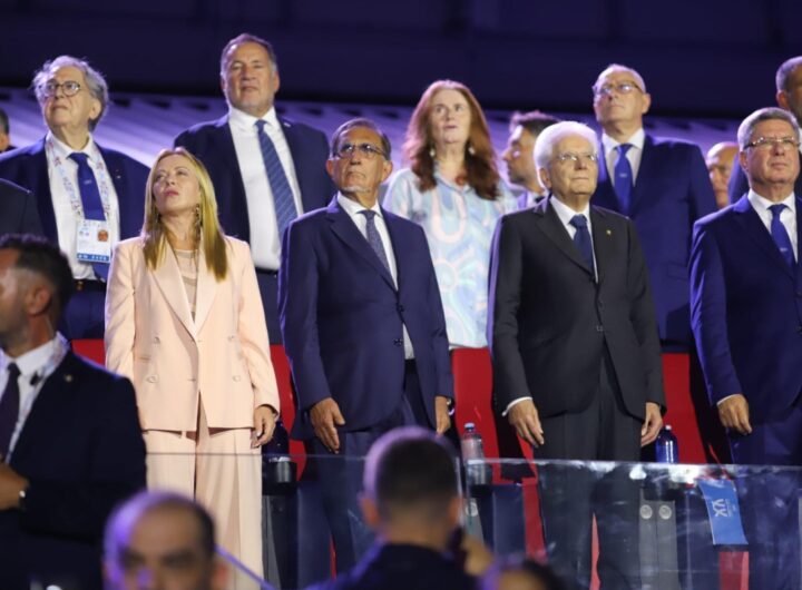giorgia meloni a taranto