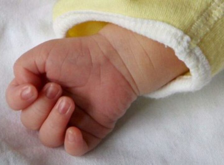 Un neonato