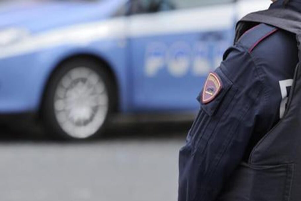Una volante della polizia