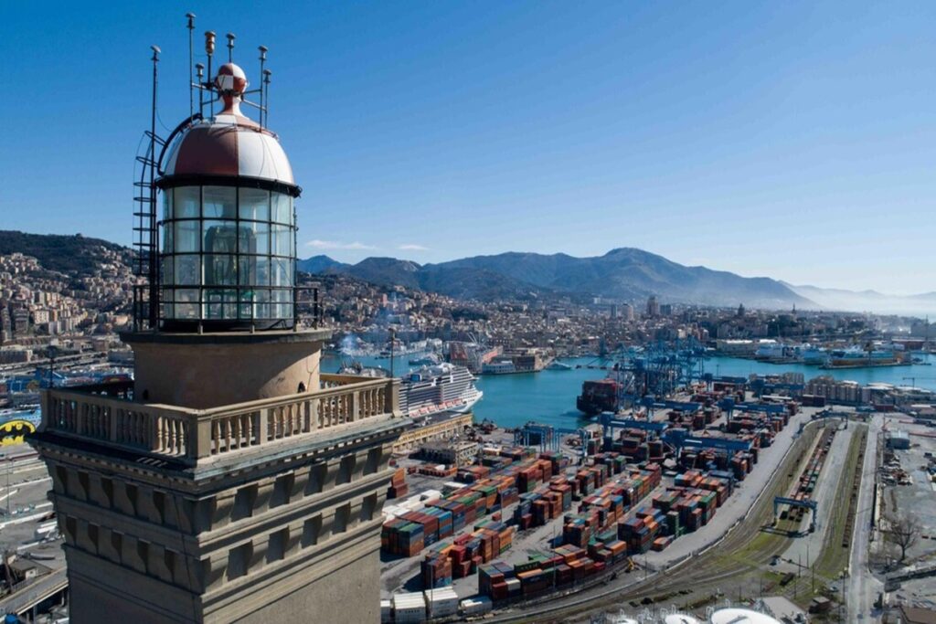 Il porto di Genova