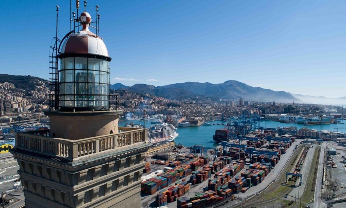 Il porto di Genova