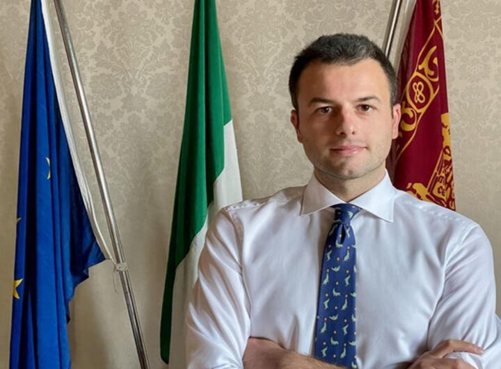 Il sindaco di Venezia Simone Venturini