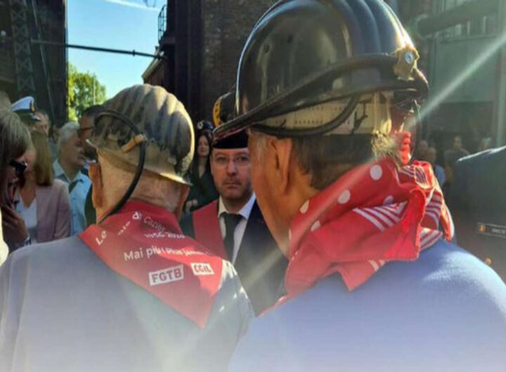 I sindacalisti belgi girati di spalle alle parole di La Russa
