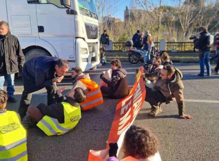 Blocco stradale di Ultima Generazione