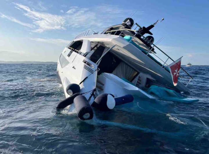 Lo yacht affondato a Porto Cervo