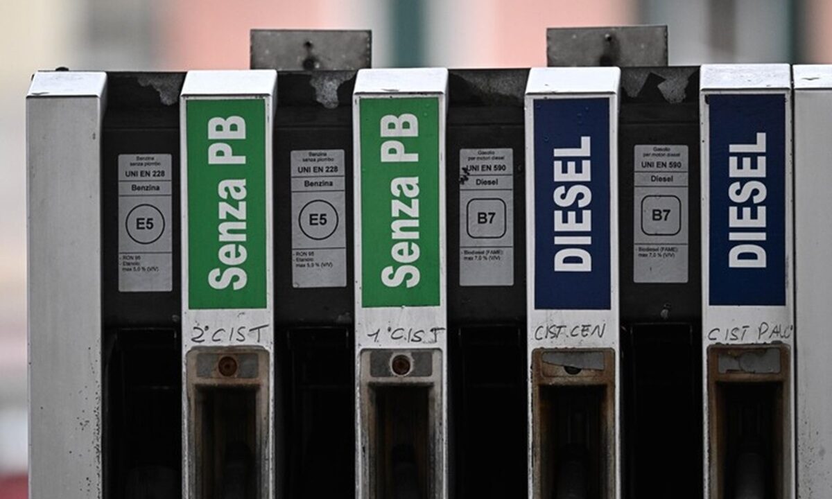 Pompa di benzina