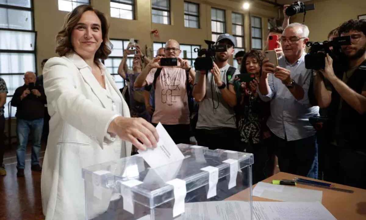 L'ex sindaca di Barcellona Ada Colau