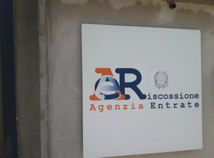 L'insegna delle Agenzia delle Entrate