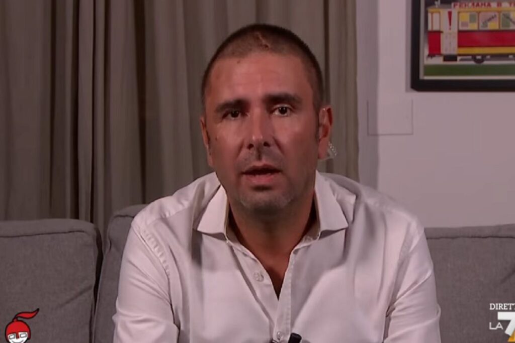 Alessandro Di Battista racconta del tumore in collegamento su La7