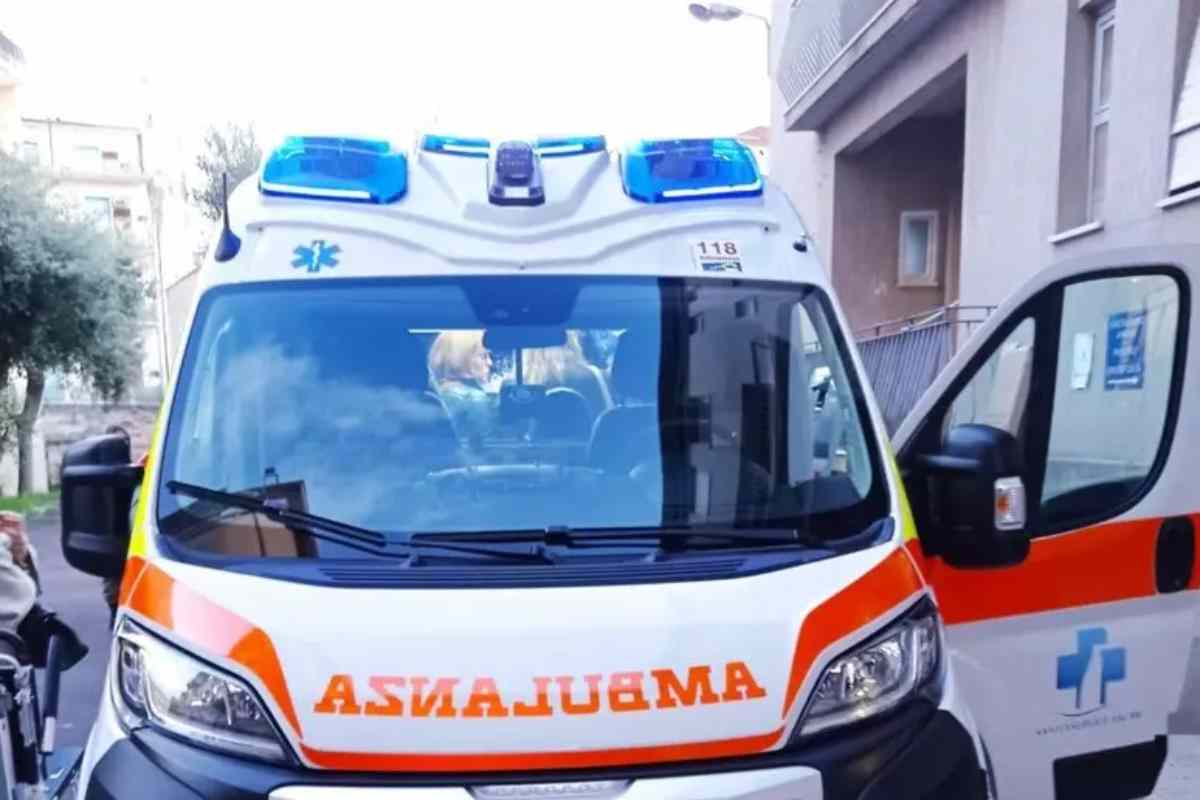https://www.blitzquotidiano.it/wp-content/uploads/2026/09/ambulanza.jpg