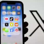 Un telefonino con le app in evidenza
