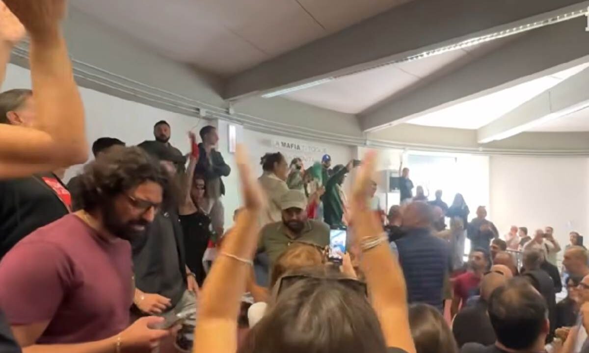 Proteste durante la votazione al Municipio V di Roma