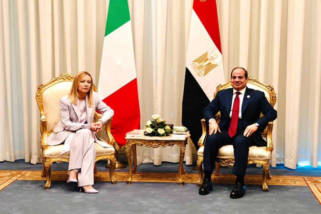 La premier Meloni con il presidente dell'Egitto Abdel Fattah Al-Sisi