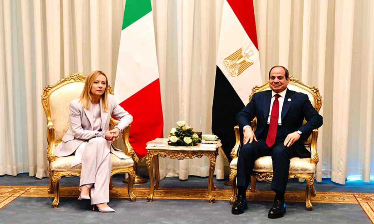 La premier Meloni con il presidente dell'Egitto Abdel Fattah Al-Sisi