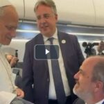 Papa Leone e la stoccata a Trump, al vaticanista della Cnn: "Io sono contento che voi siete tutti qui"
