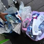 Buste piene di plastica