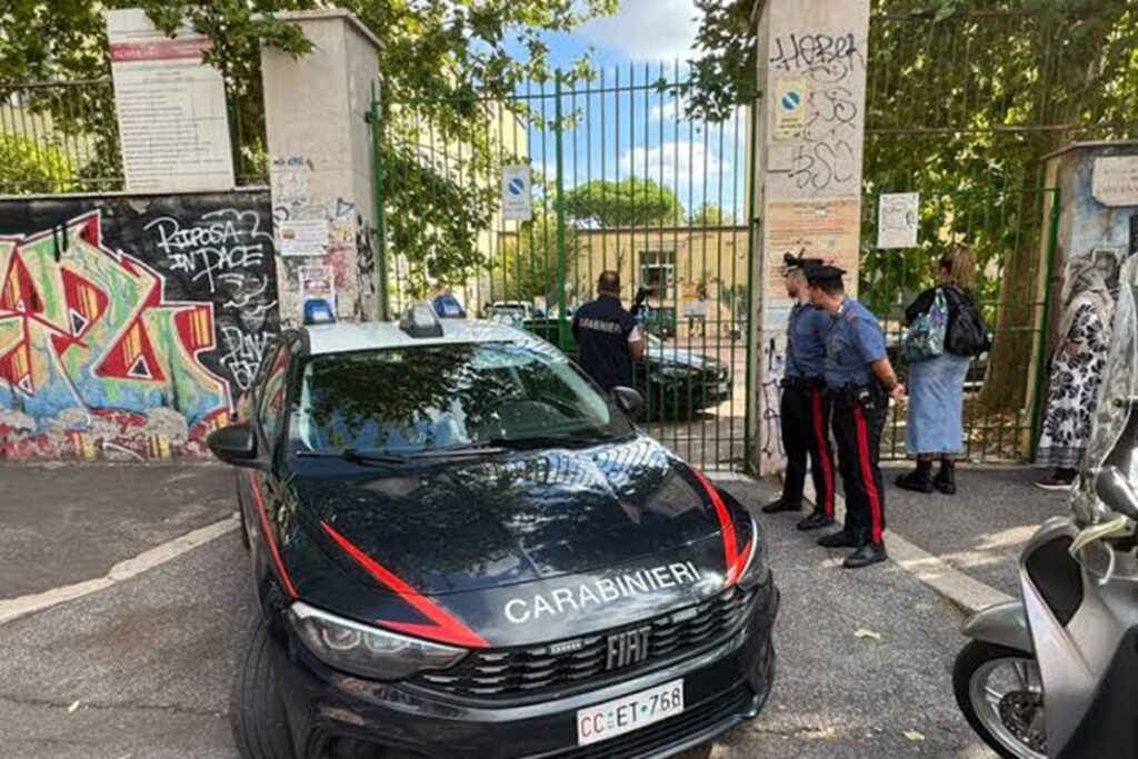 Professoressa accoltellata a Roma