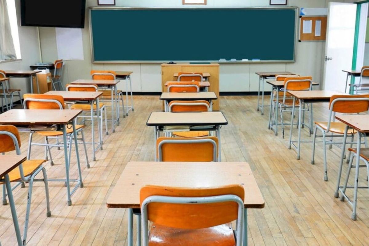 Studente di 13 anni uccide un’insegnante con un coltello e ne ferisce un’altra al torace