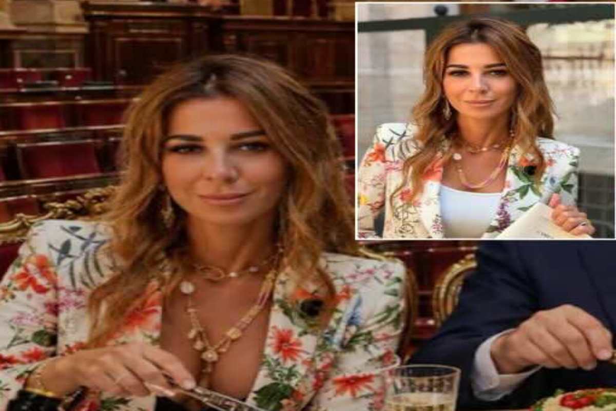 In alto a destra la foto originale di Matilde Siracusano prima del ritocco di Vannacci