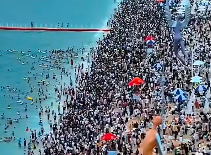 Dameisha, il video della spiaggia più affollata del mondo