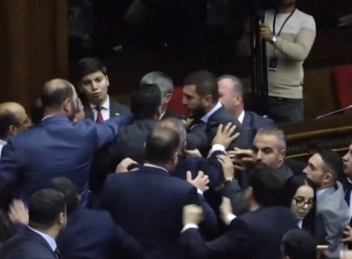 Rissa in Parlamento in Armenia