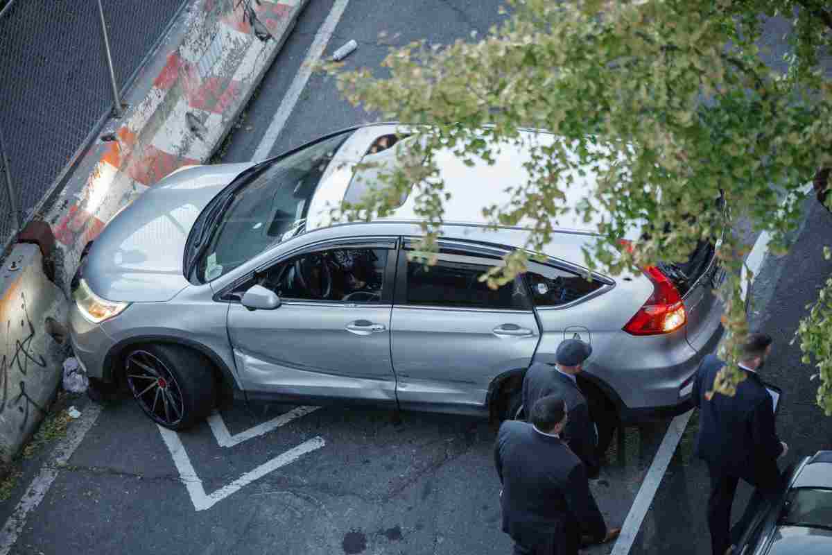 L'auto dell'uomo fermato dall'Ice a New York